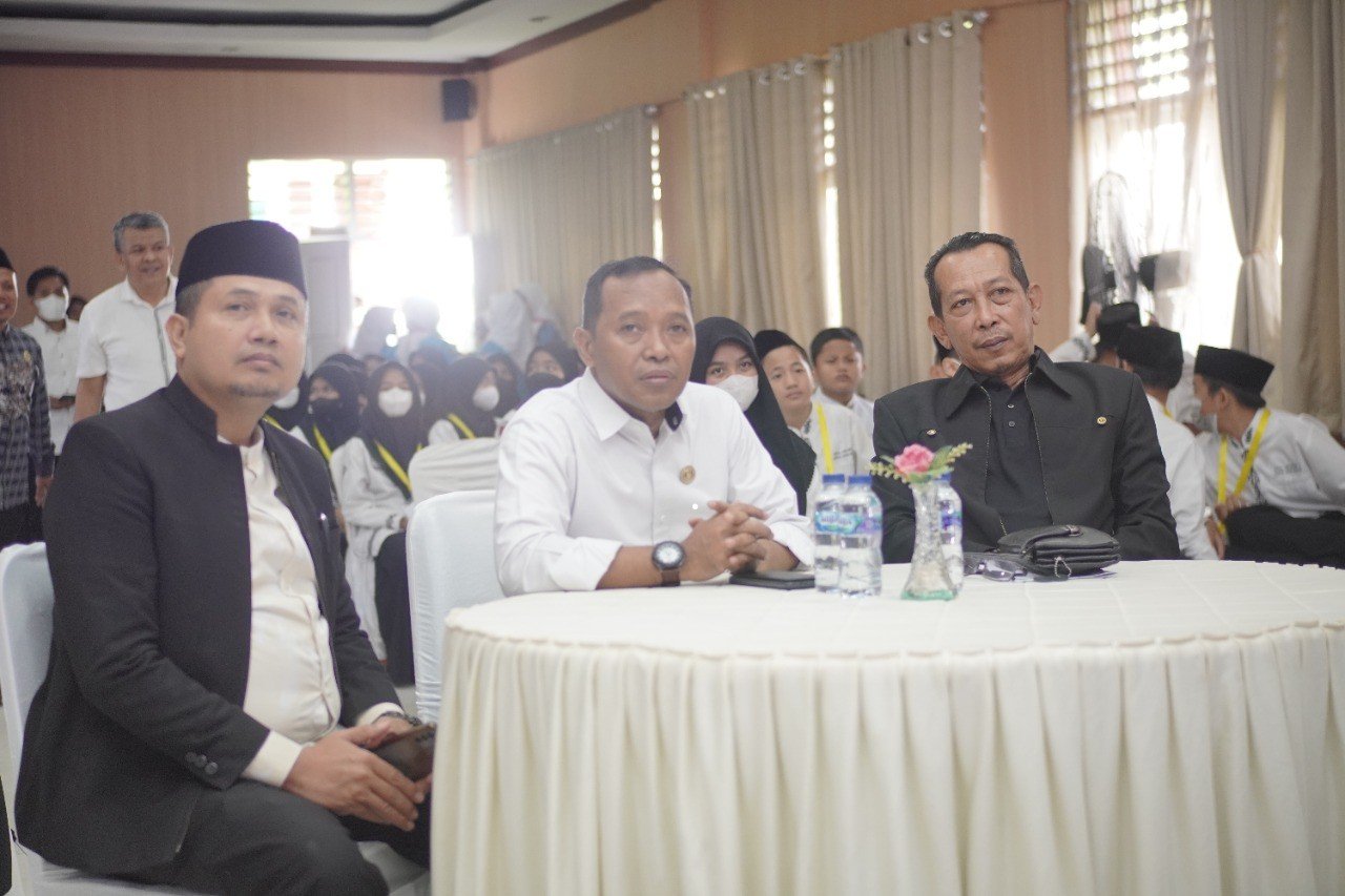 Organisasi Siswa Intra Madrasah (OSIM) MTsN 1 Kota Makassar  Menyelenggarakan Latihan Karya Tulis Ilmiah dan Jurnalistik (LKTIJ) Tahun 2022.