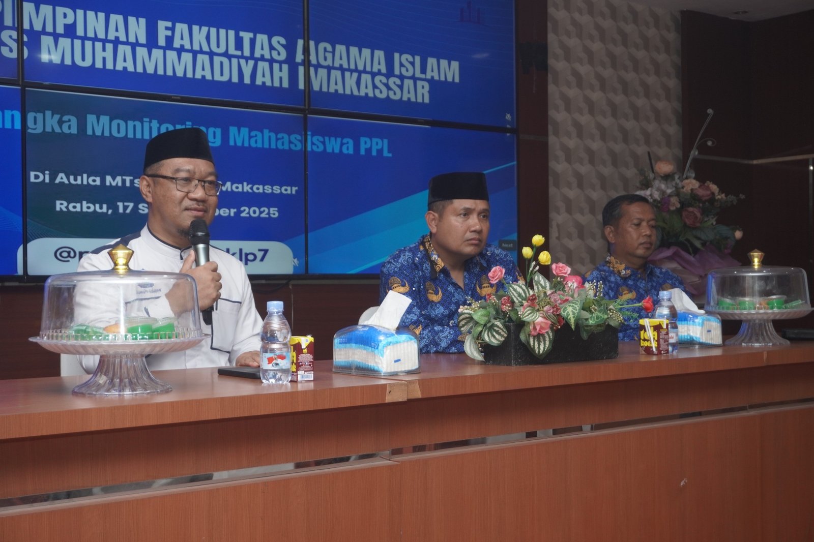 Pimpinan FAI Universitas Muhammadiyah Makassar Laksanakan Monitoring Mahasiswa PPL di MTsN 1 Kota Makassar