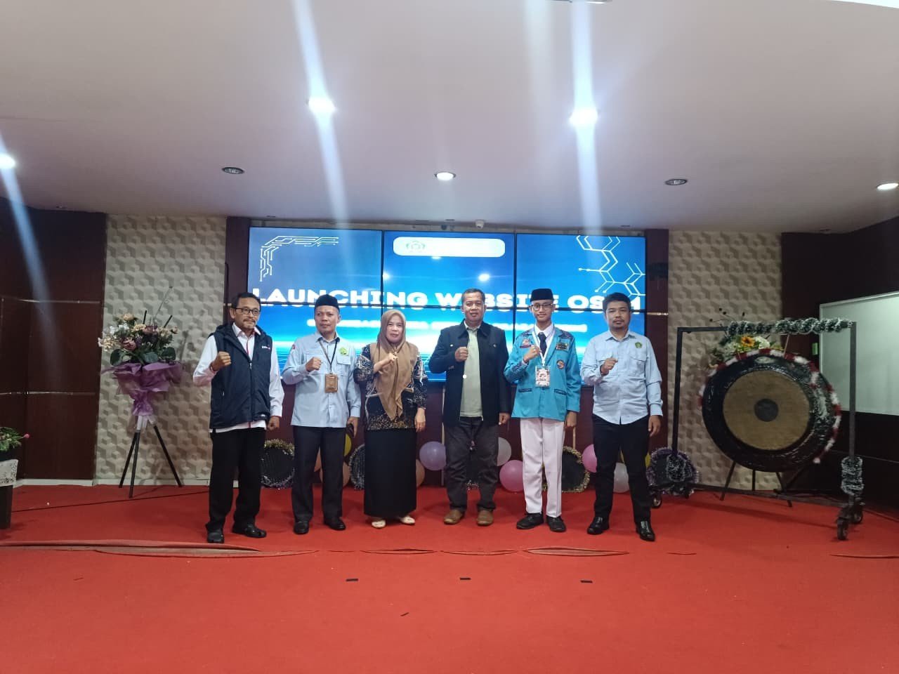 OSIM MTsN 1 Kota Makassar Laksanakan Kegiatan LKTIJ dan Luncurkan Website Baru