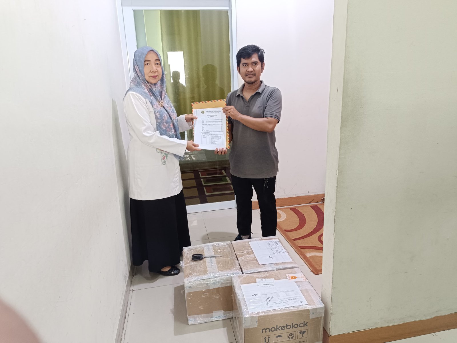 MTsN 1 Kota Makassar Terima Bantuan KIT Robotik dari Kementerian Agama RI