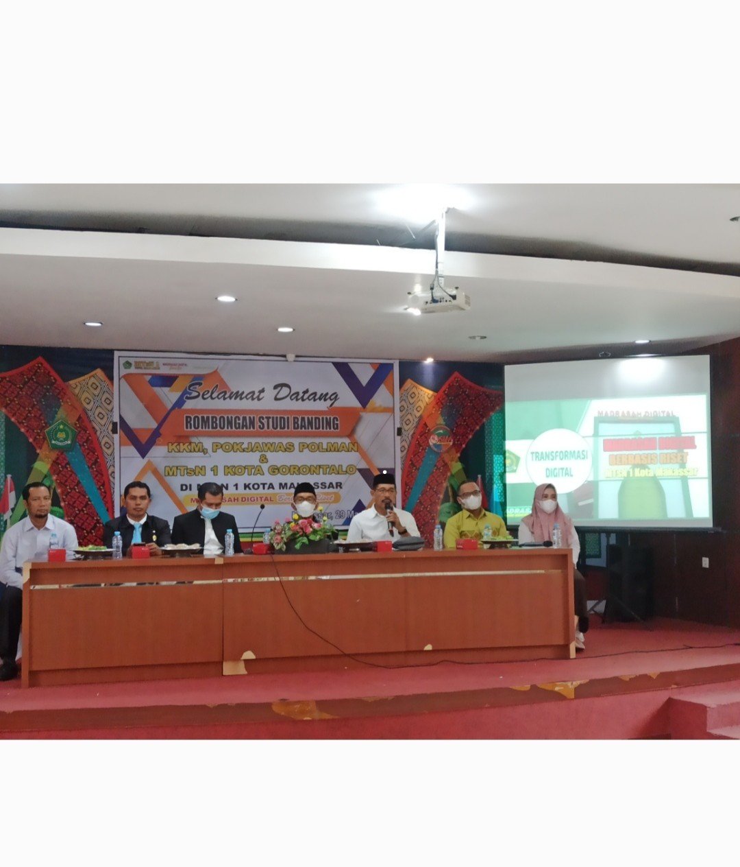 KKM, Pokjawas Polman & MTsN 1 Kota Gorontalo Melakukan Kunjungan Studi Banding di MTsN 1 Kota Makassar